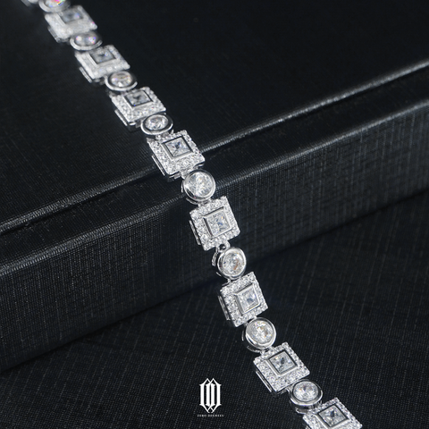 Clustered Square Brilliant Bracelet - White Gold