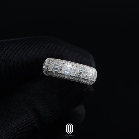 VVS Moissanite Clustered Setting Baguette Ring