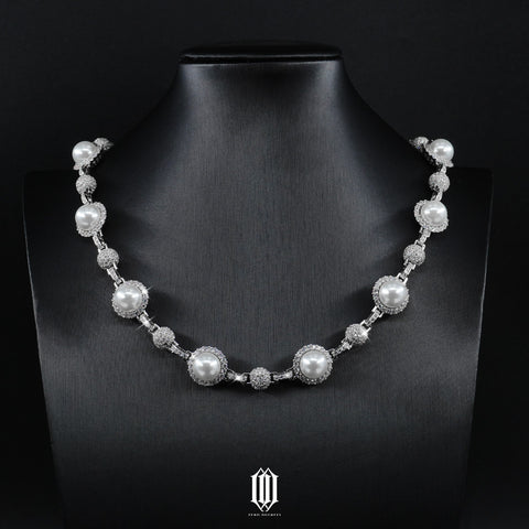 Clustered Pearl Necklace - White Gold