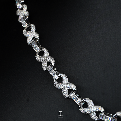10mm Infinity Link Necklace - White Gold