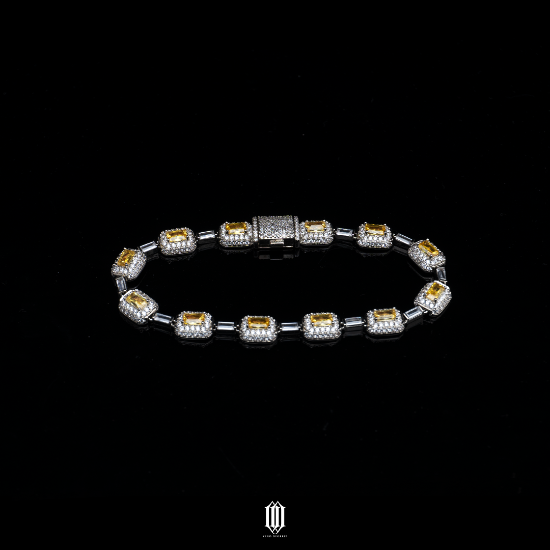 Clustered Baguette Emerald Bracelet - Yellow