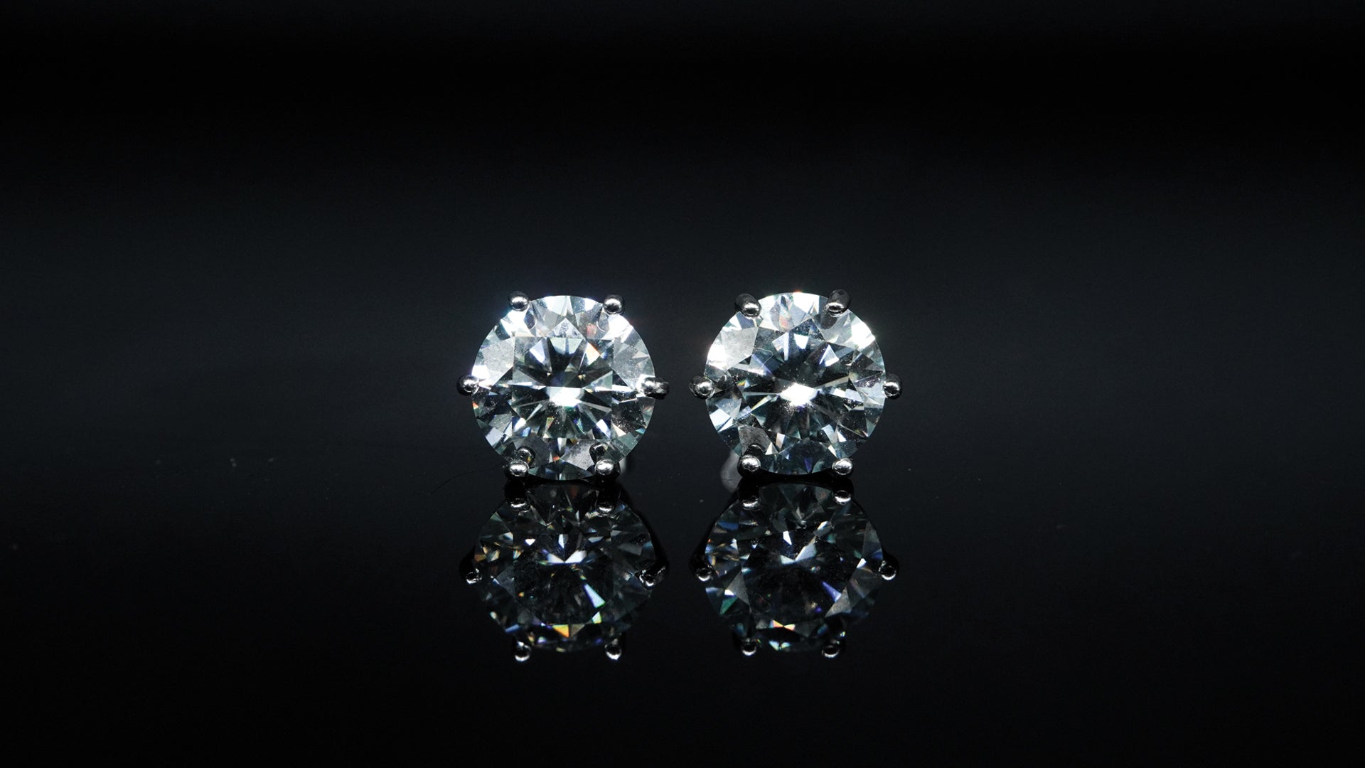 Can Moissanite Pass a Diamond Tester?