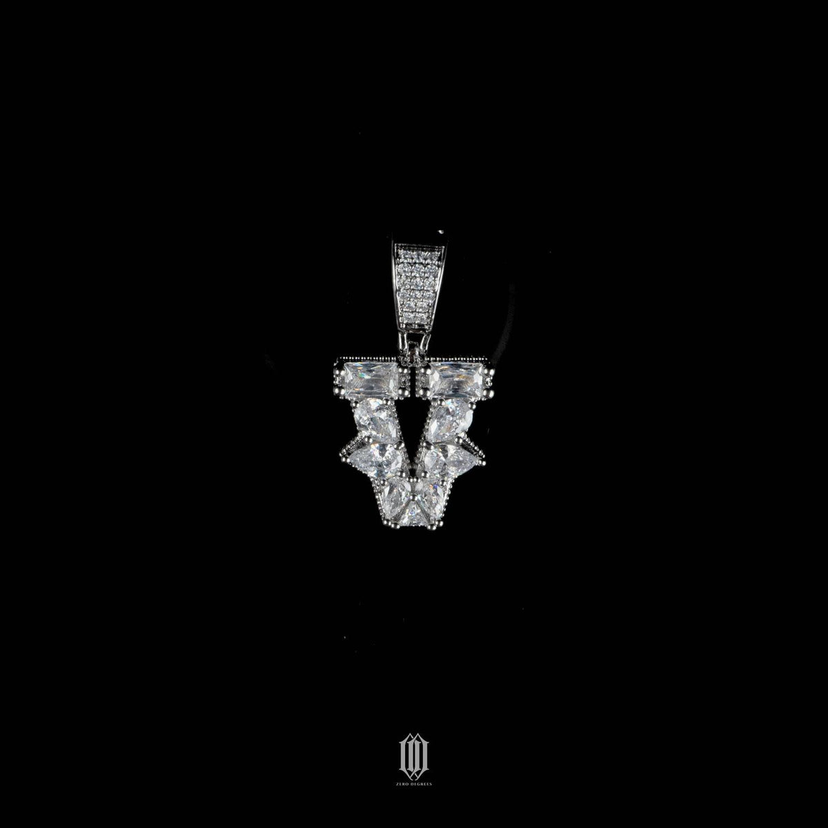 Distinct Cut Letter Pendant - White Gold - Letter V