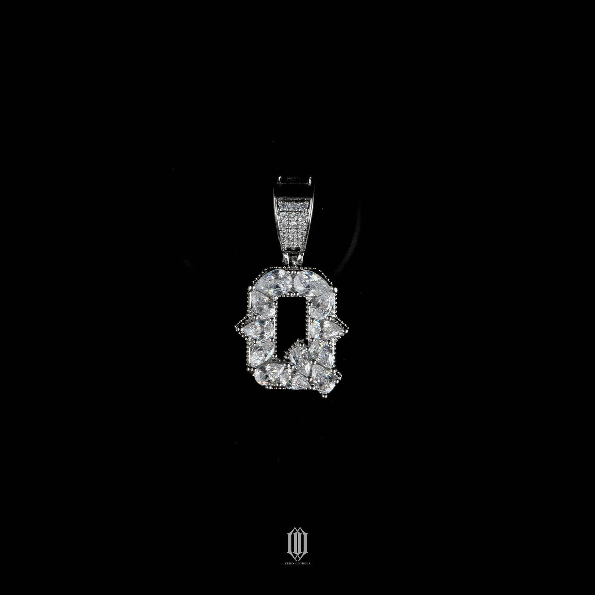 Distinct Cut Letter Pendant - White Gold - Letter Q