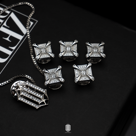 Crest Pave Butang Baju - White Gold