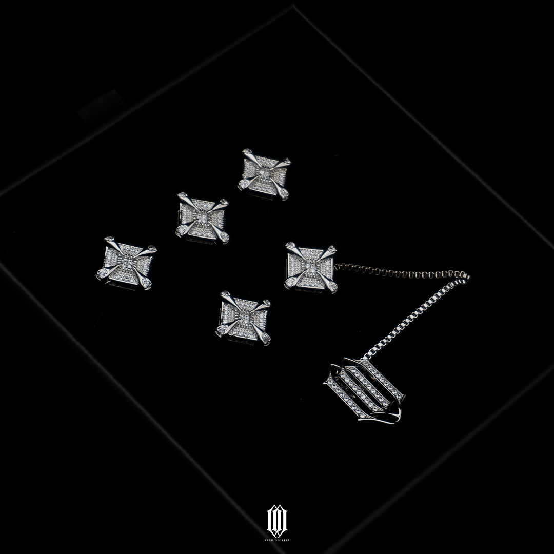 Crest Pave Butang Baju - White Gold