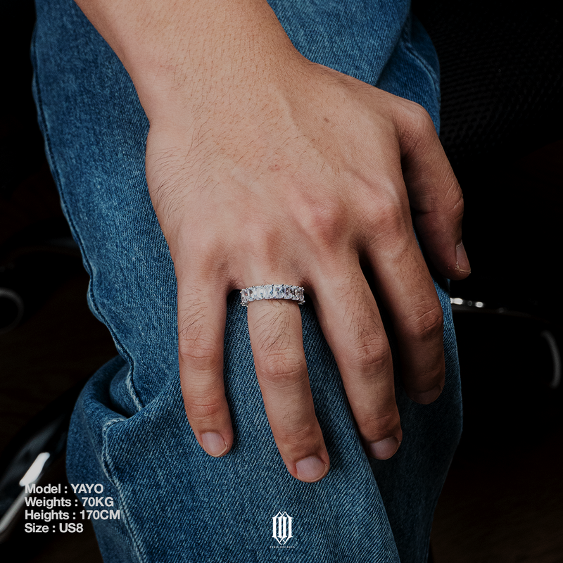 Baguette Ring - White Gold