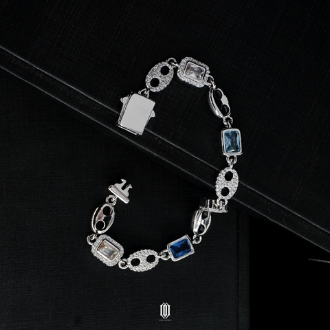 Clustered Blue G Link Bracelet - White Gold