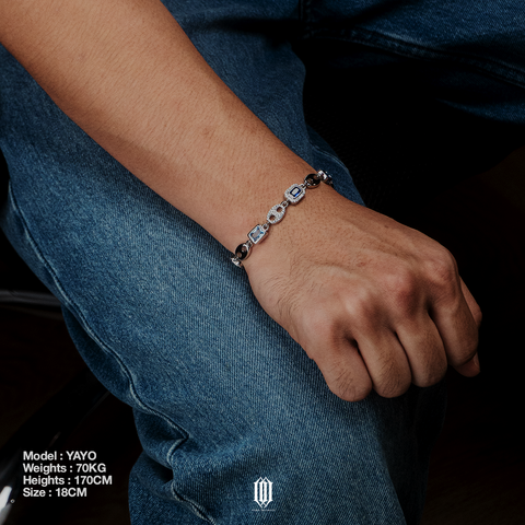Clustered Blue G Link Bracelet - White Gold