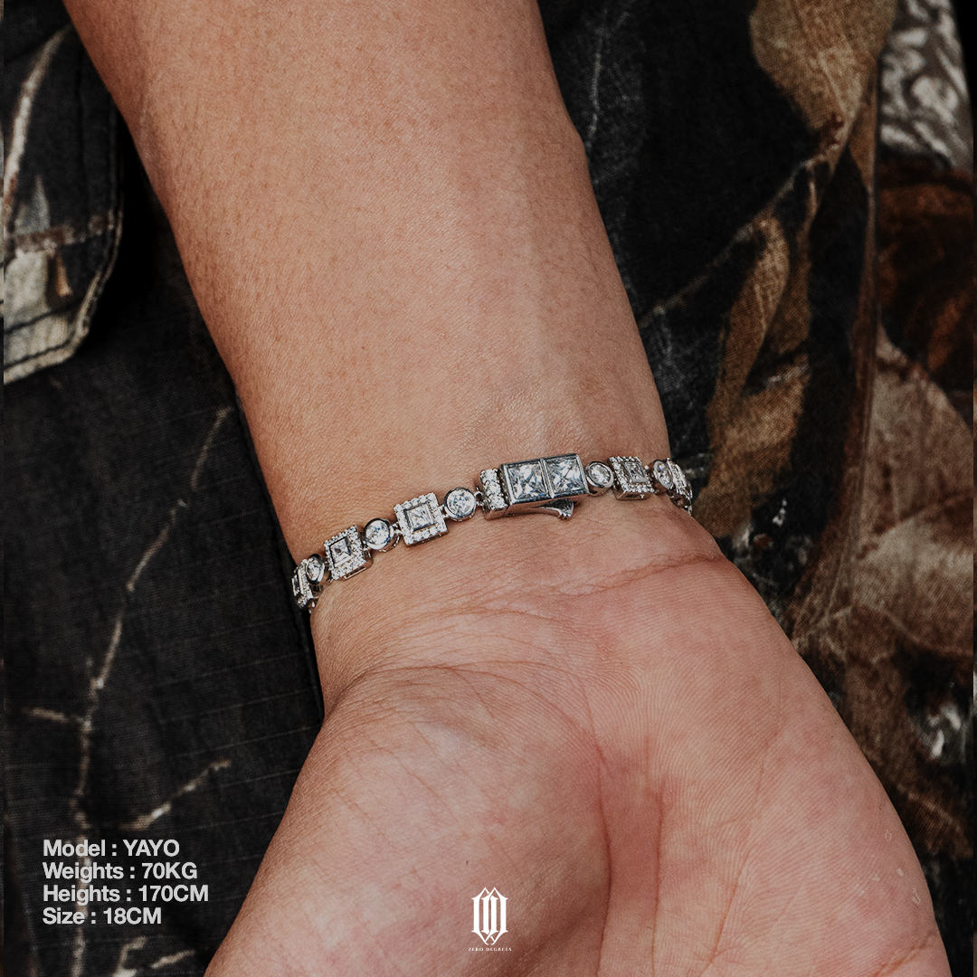 Clustered Square Brilliant Bracelet - White Gold