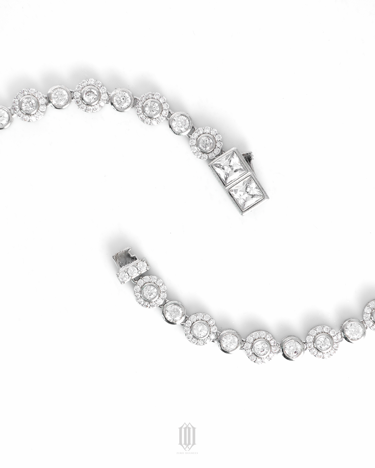 Clustered Round Brilliant Bracelet - White Gold