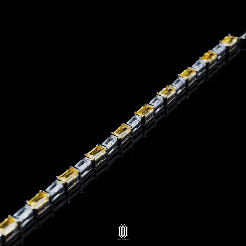 Baguette Emerald Tennis Link Bracelet - Yellow