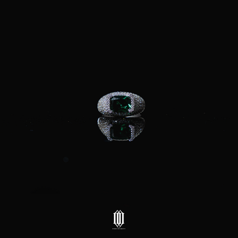 Emerald Sovereign Signet Ring - White Gold