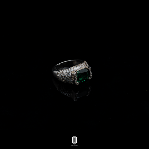 Emerald Sovereign Signet Ring - White Gold
