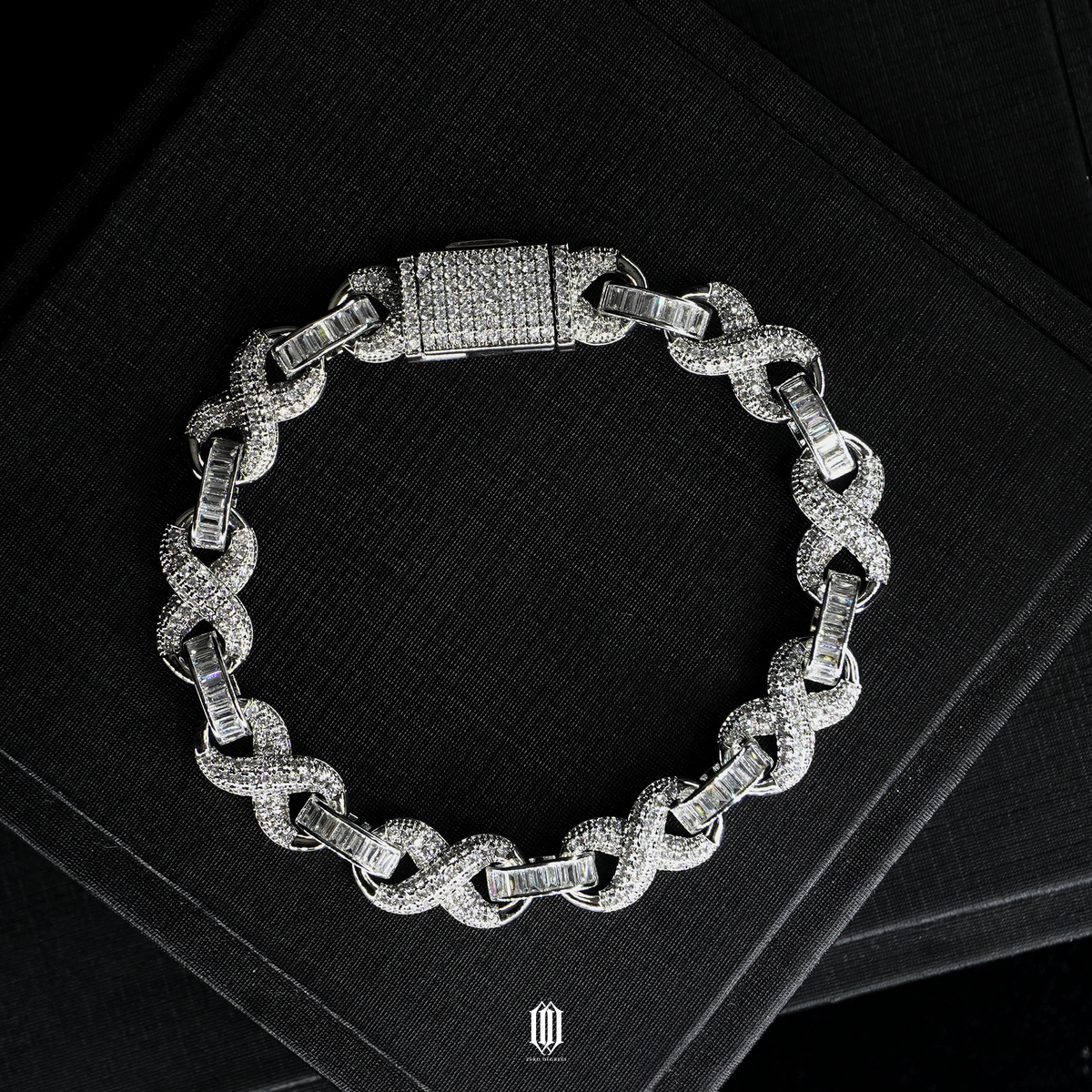 10mm Infinity Link Bracelet - White Gold