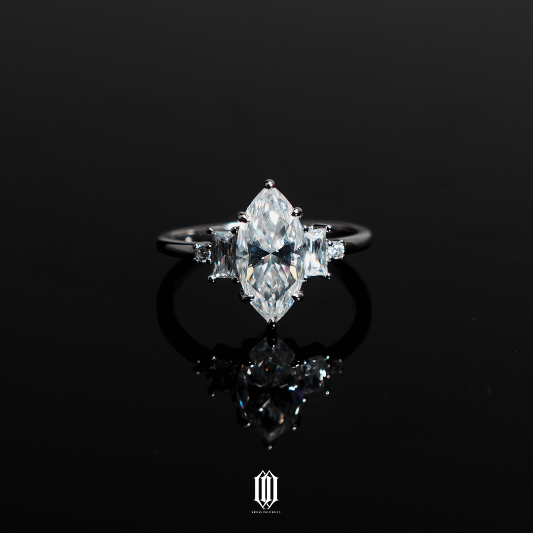 VVS Moissanite Amelia Ring - White Gold