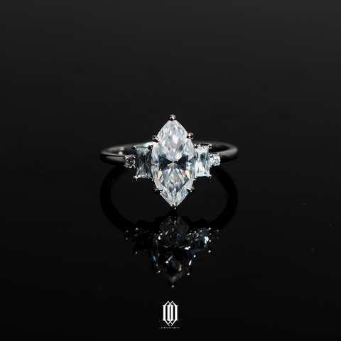 VVS Moissanite Amelia Ring - White Gold