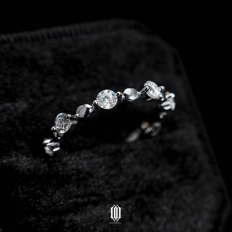 VVS Moissanite Althea Ring - White Gold