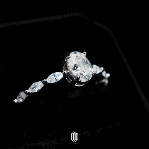 VVS Moissanite Aven RIng - White Gold