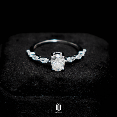 VVS Moissanite Aven RIng - White Gold