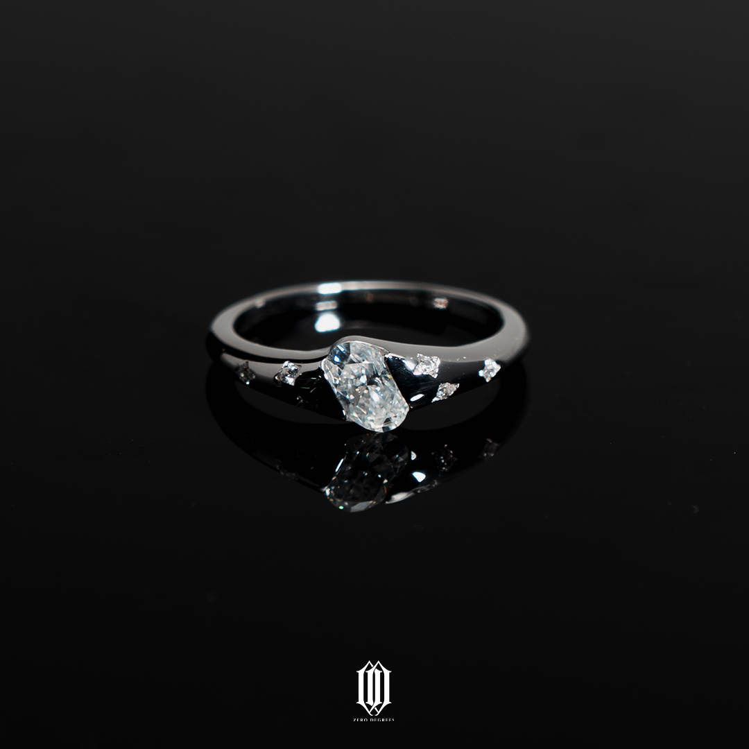 VVS Moissanite Aira Ring - White Gold