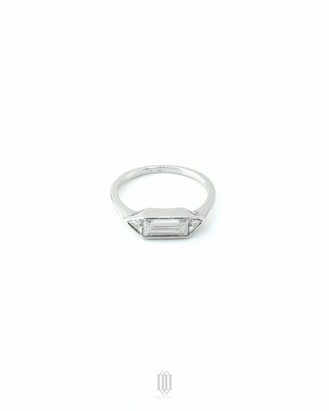 VVS Moissanite Astra Ring - White Gold
