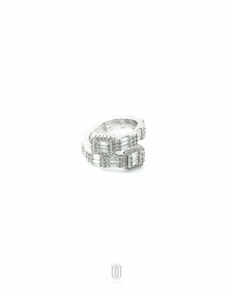 VVS Moissanite Chunky Baguette Ring
