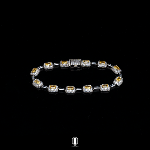 Clustered Baguette Emerald Bracelet - Yellow