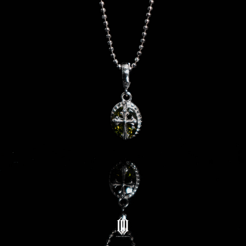 S925 Peridot Cross Amulet