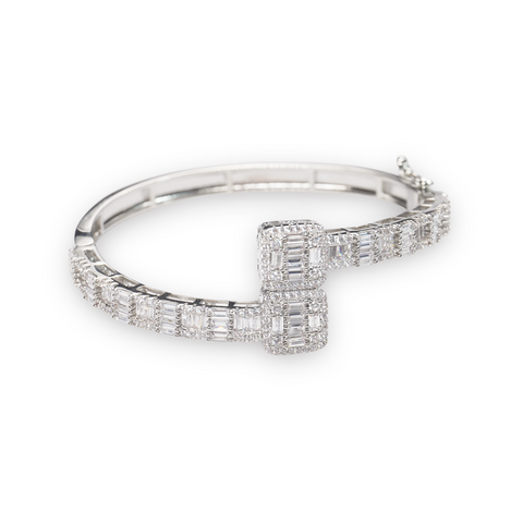 7mm Baguette & Round Cut Bangle - White Gold