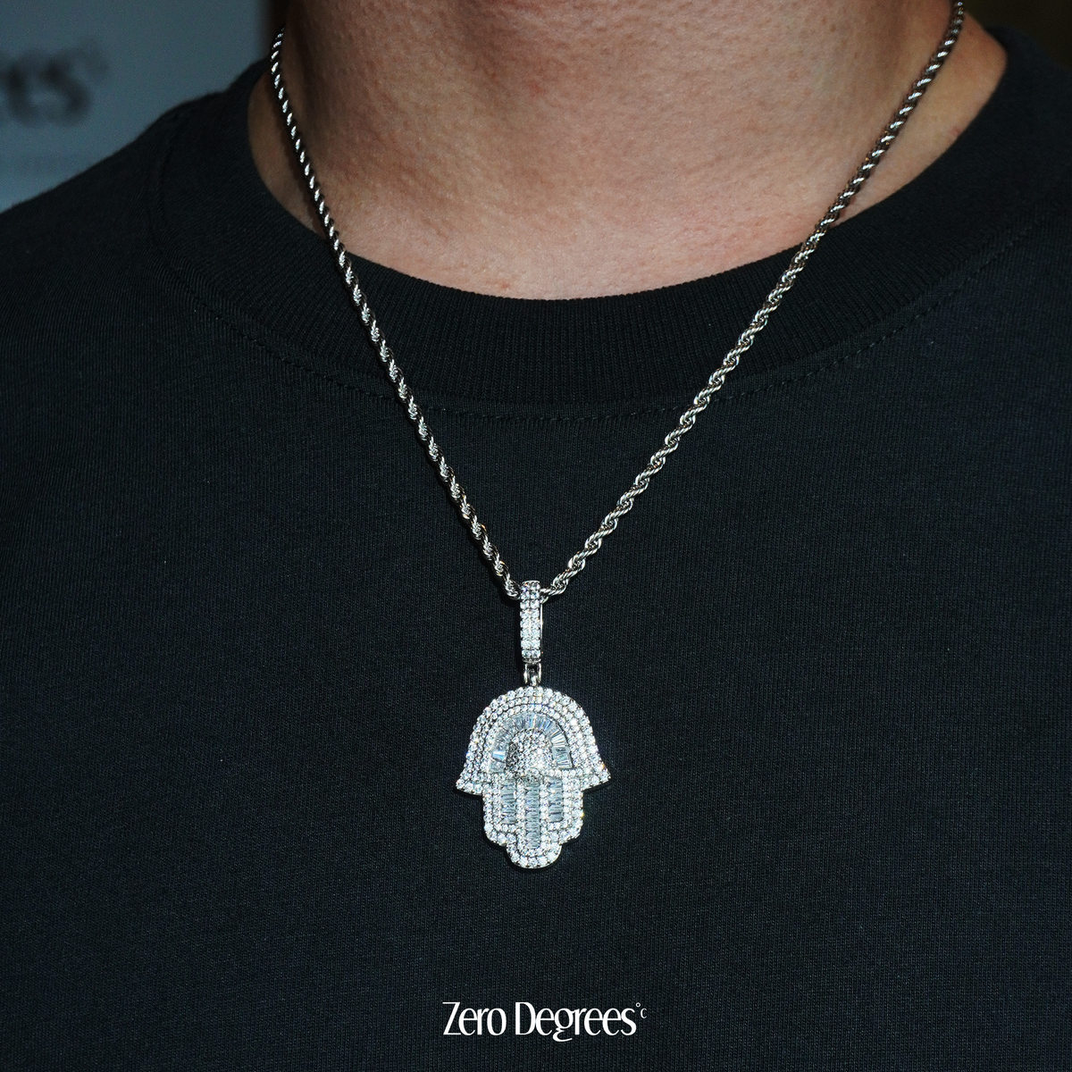 Hamsa Pendant - White Gold